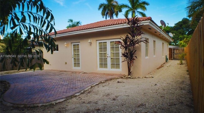 Building Photo - 7048 SW 83rd Ct