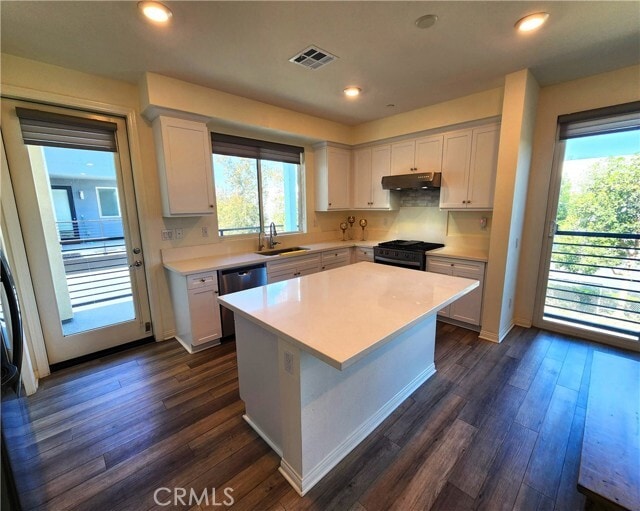 Building Photo - 203 Steely