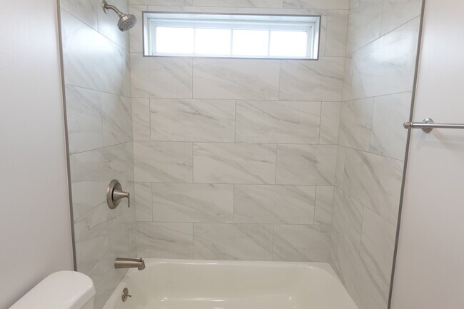 Building Photo - 3430 Blue Ridge Dr