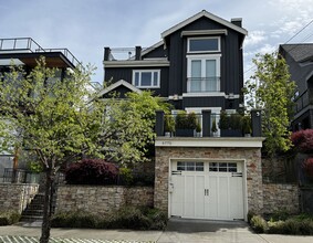 Building Photo - 4bd/4.5ba Seattle House