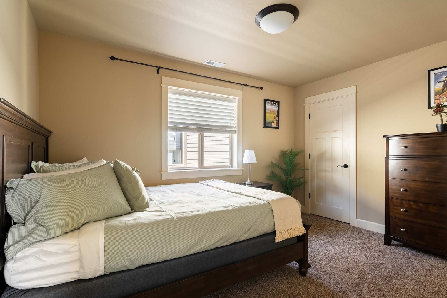 Building Photo - 4622 NE Garfield Ave.