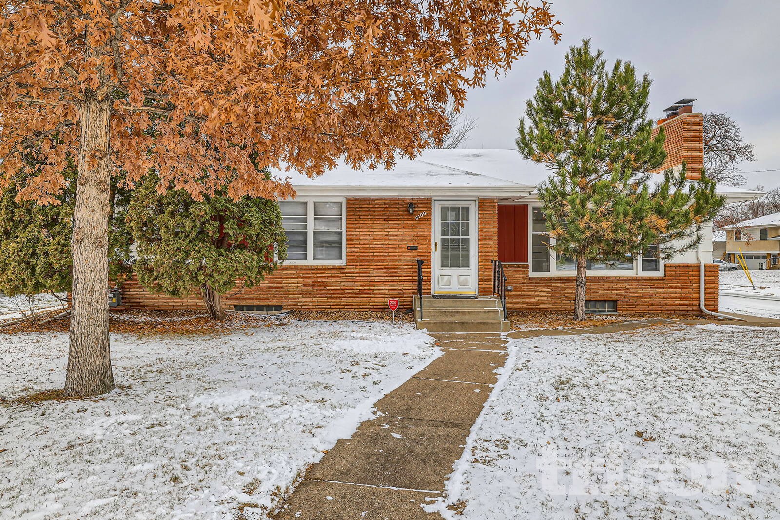 Building Photo - 6100 Colfax Ln S