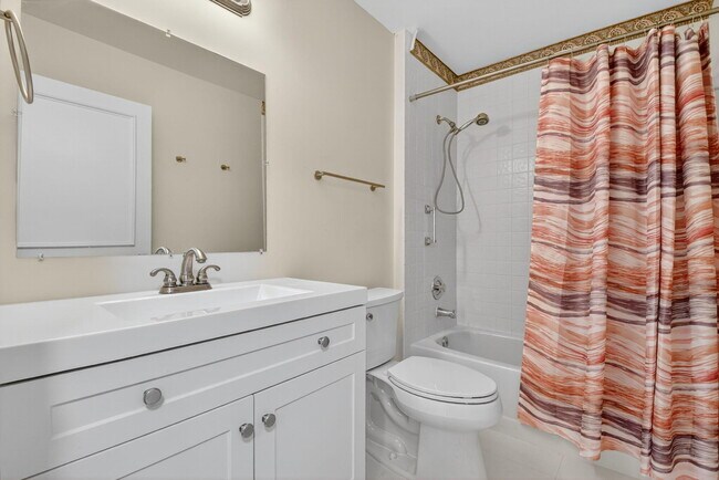 Building Photo - 8081 Cassia Dr