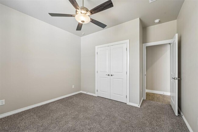 Building Photo - 12401 Samara Dr
