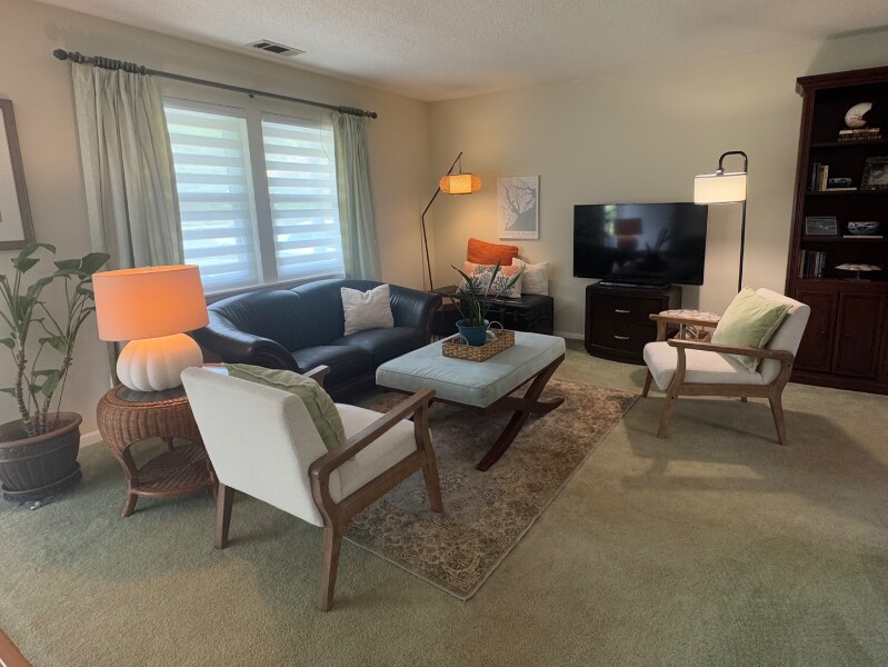 Building Photo - 620 Broad River Dr