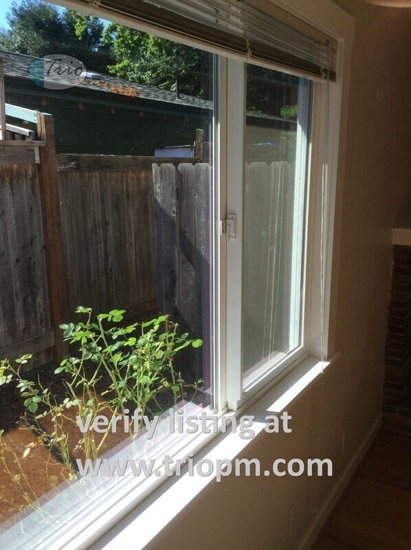 Building Photo - 195 E. 39th. Avenue