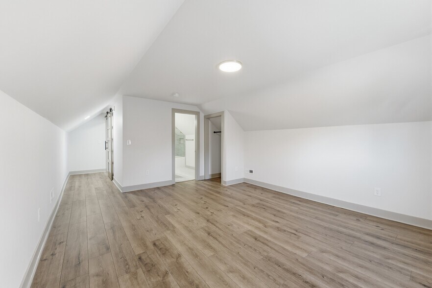 Building Photo - 3615 Kenmar Rd