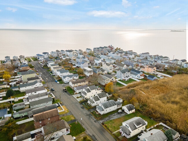 Building Photo - 46 Elaine Rd