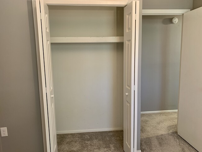 Bedroom #3 Closet - 7359 Hickory Log Cir