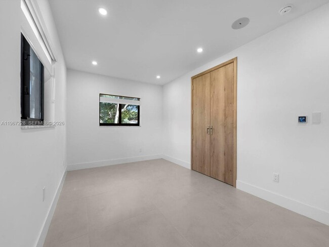 Building Photo - 2537 NW 116th Terrace