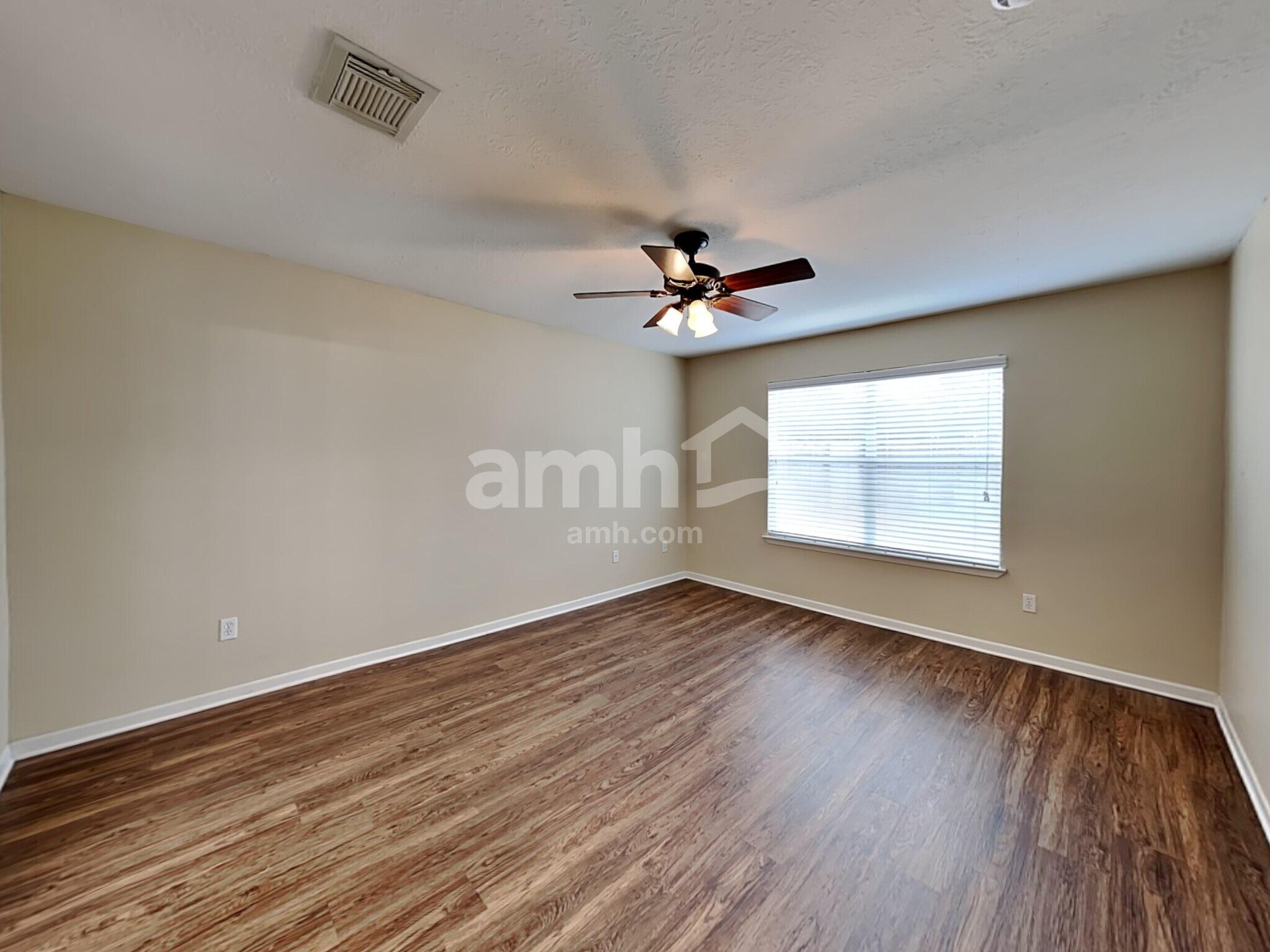 Building Photo - 15834 Little Miss Creek Dr
