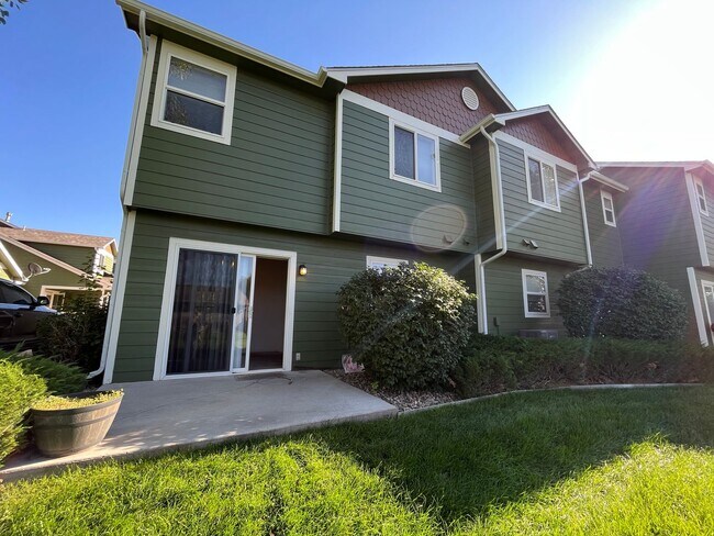 Building Photo - Great Townhome in North Fort Collins