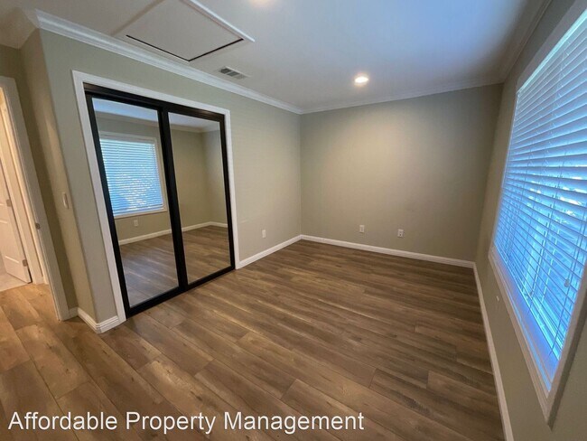 Building Photo - 4 br, 3 bath House - 2820 Donizetti Court