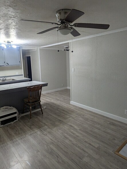 Building Photo - 3703 Martin St