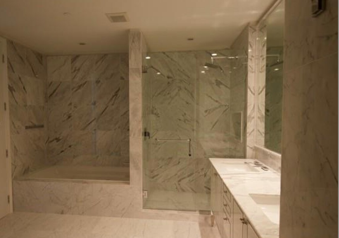 Building Photo - 8701 Collins Ave