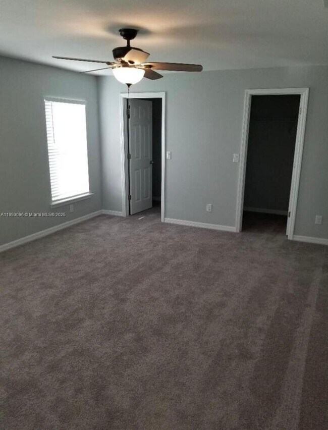 Building Photo - 414 NW 23rd Terrace