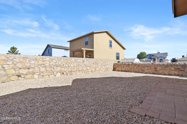 Building Photo - 3269 Maple Point Dr