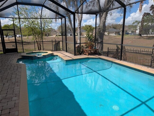 Building Photo - 538 Westchester Hills Ln