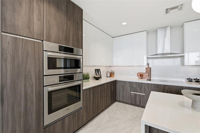 Building Photo - 777 3rd Ave N