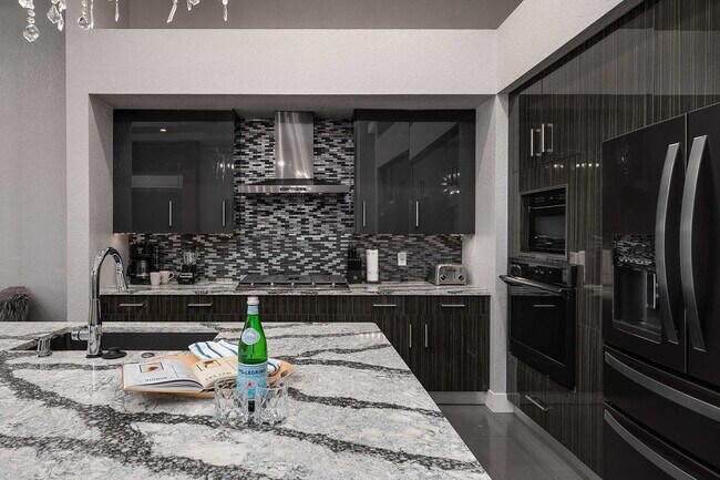 Building Photo - 748 Desert Mountain Ct