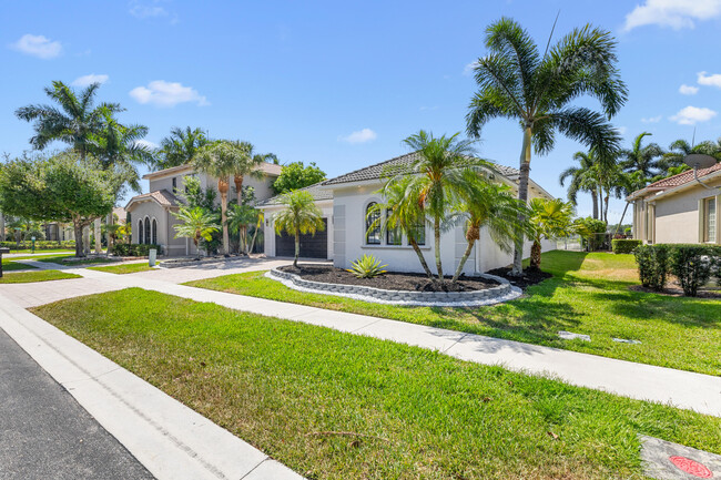 Building Photo - 1256 Beacon Cir