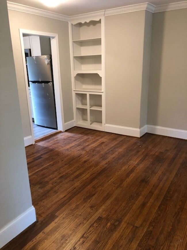 Building Photo - Forest Acres Duplex!