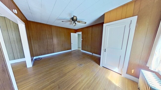 Building Photo - 2 Bedroom Duplex with Basement and Storage