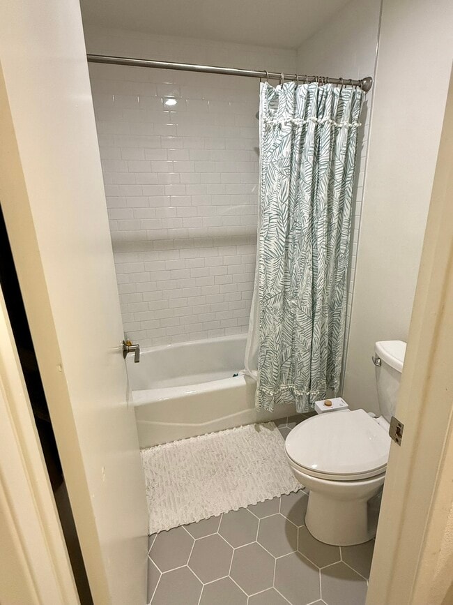 Building Photo - 5790 Friars Rd