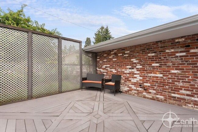 Building Photo - 6509 Louisiana Dr