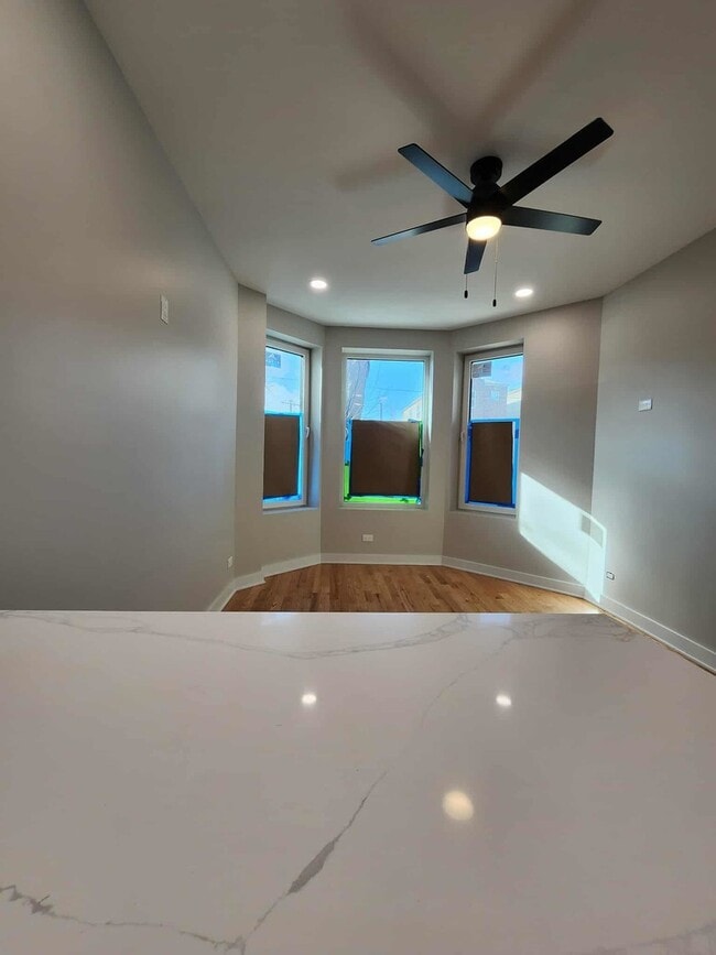 Building Photo - 6321 S Eberhart Ave