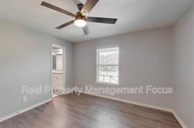 Building Photo - 14724 Overview Dr