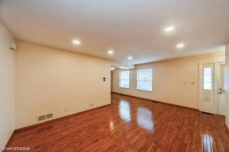 Building Photo - 353 Ashwood Ct