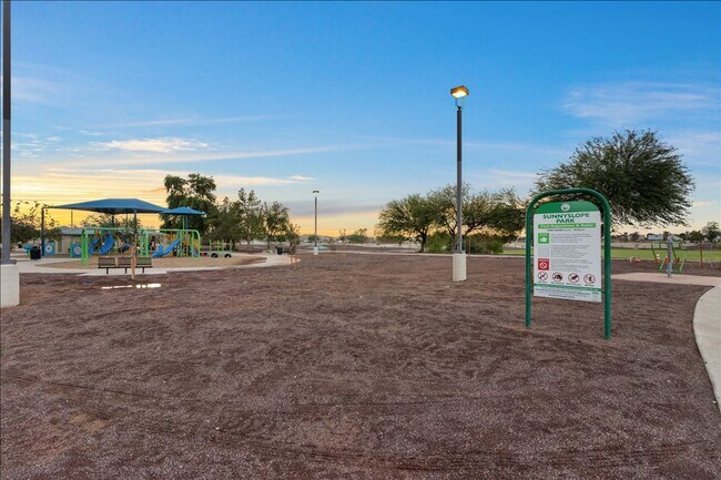 Building Photo - Spectacular Updates, 3 Bedroom 2 Bath
