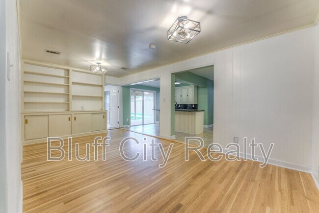 Building Photo - 4560 Boyce Rd