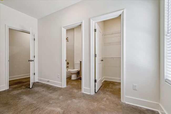 Building Photo - 3556 Carnes Ave