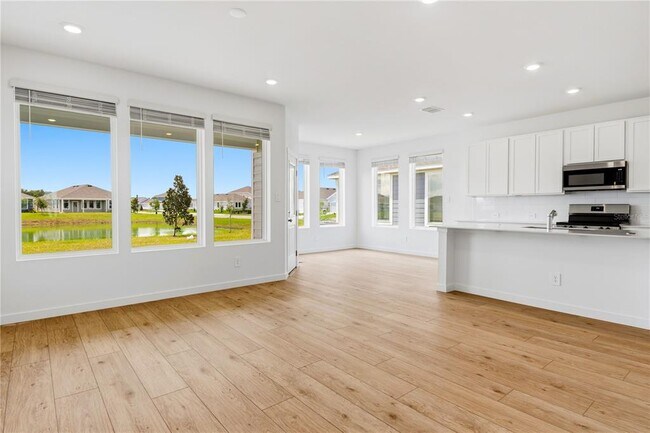Building Photo - 5550 Guava Ct