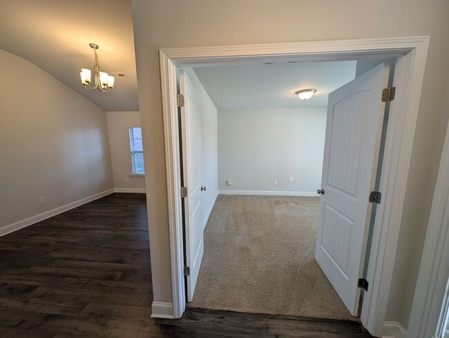 Building Photo - 244 Abercorn Dr