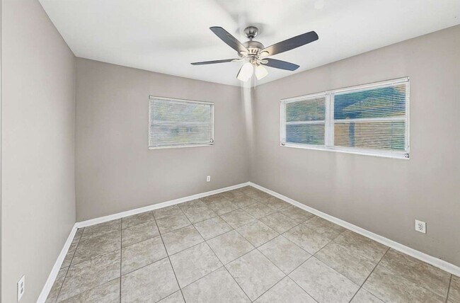Building Photo - 12160 Croft Dr N