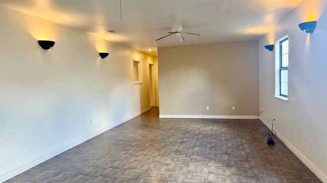 Building Photo - 1239 Chittenden Ave