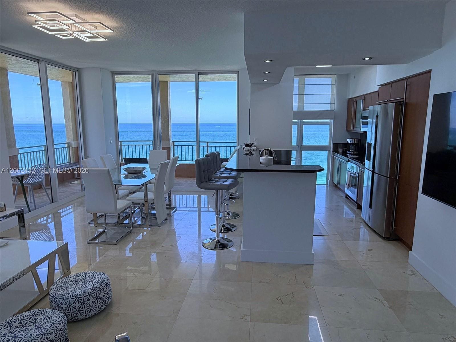 Building Photo - 2080 S Ocean Dr