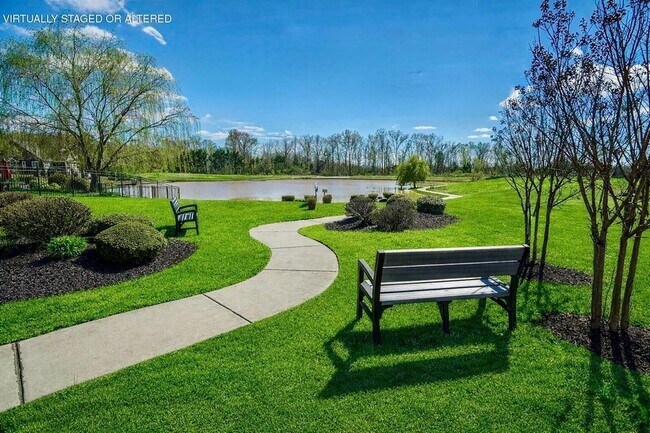 Building Photo - 9015 Seven Lakes Dr