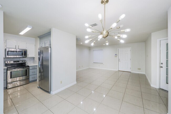 Building Photo - 9001 Taiga Ct