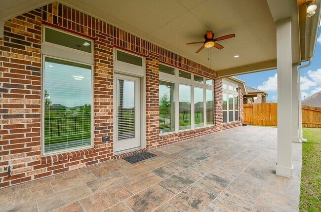 Building Photo - 4307 Fenetre Forest St