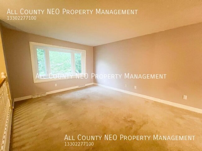 Building Photo - 8988 Birchwood Dr
