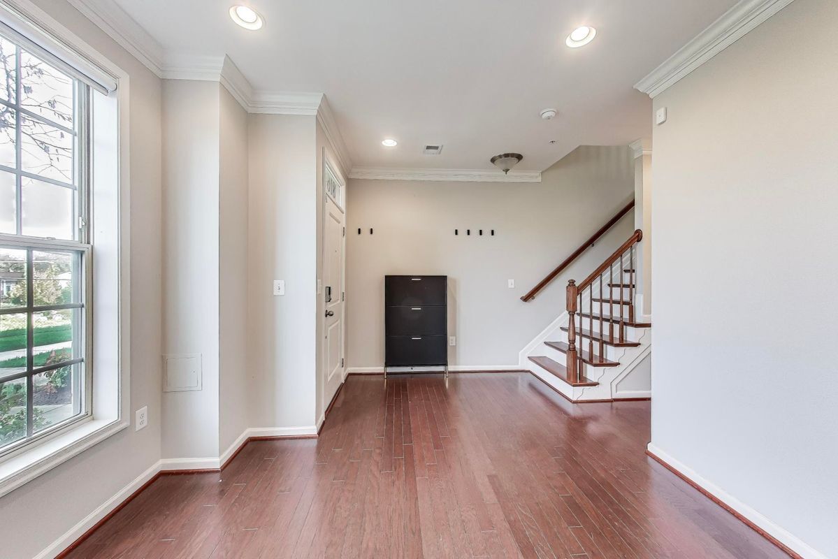 Building Photo - 816 Fair Winds Way