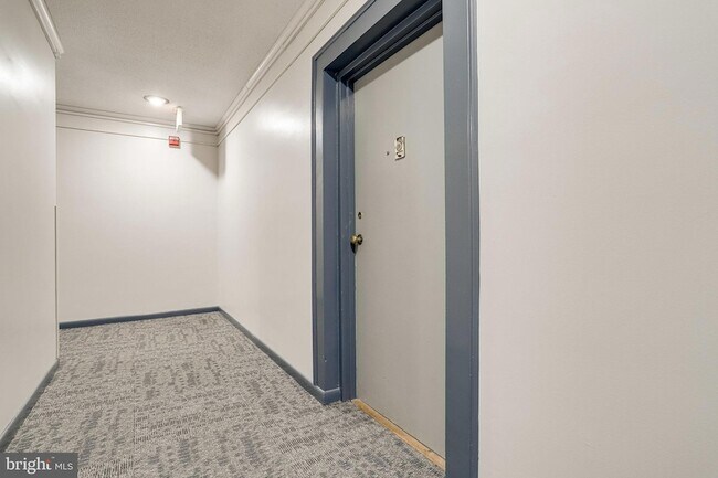 Building Photo - 3515 Washington Blvd