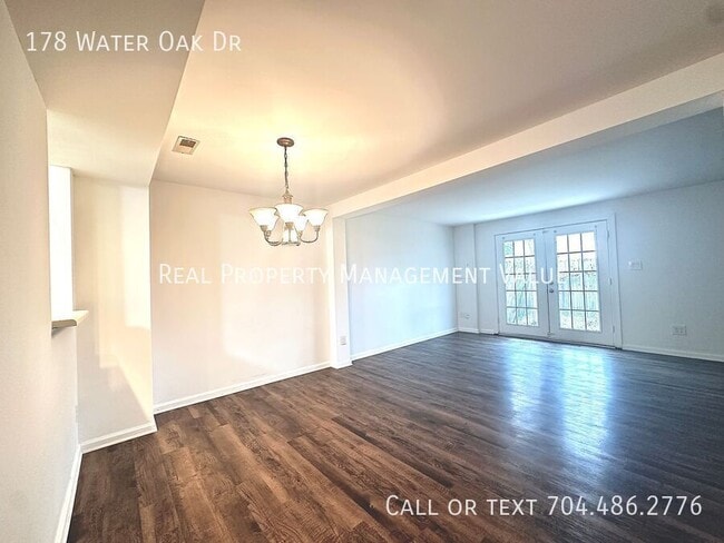 Building Photo - 178 Water Oak Dr
