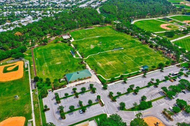 Building Photo - 2873 E Community Dr