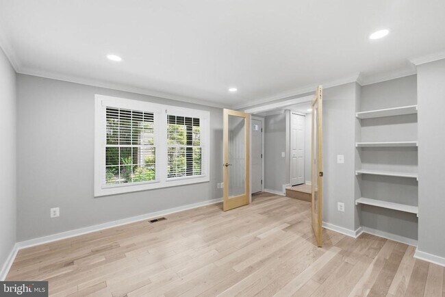 Building Photo - 2916 Montauk Ct
