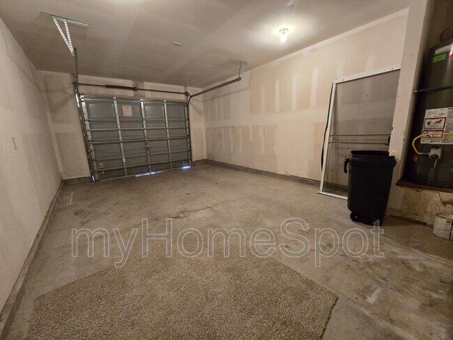 Building Photo - 1082 Antigua Cir